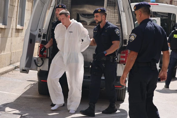 PORODICA UBIJENOG ŠKALJARCA TRAŽI 300.000 EVRA! Srbin koji se sumnjiči za ubistvo prisluškivan u ćeliji, EVO KAD SE OČEKUJU NOVI DETALJI!