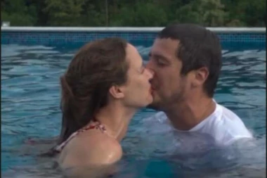 Nikola i Bojana otkrili POL BEBE: Od sreće skočili u BAZEN, ona ZAPLAKALA, a onda pao i POLJUBAC! (FOTO)