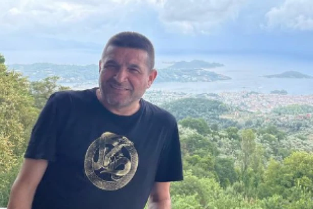 BAJA MALI KNINDŽA IMA ŠESTORO DECE! Njegove ćerke su prave LEPOTICE, a evo kako izgledaju! (FOTO)