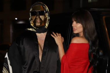 Otkriveno šta piše u PREDBRAČNOM ugovoru Adama i Andžele: Adaktarovi spavaju ODVOJENO, ljubavne idile nema ni u TRAGOVIMA, a ovo je OBEĆANJE koje joj je dao!