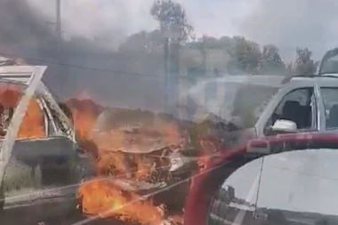 DEVOJČICA (4) ZADOBILA OPEKOTINE NA 70 OSTO TELA! Hitno prebačena u Beograd! Teška saobraćajna nesreća kod Prnjavora! (VIDEO)