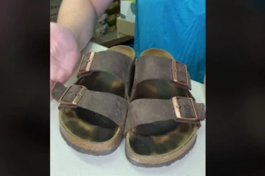 Sandale i papuče su vam prljave i neprijatno mirišu? POMOĆU JEDNOG SASTOJKA ZABLISTAĆE KAO NOVE! (VIDEO)