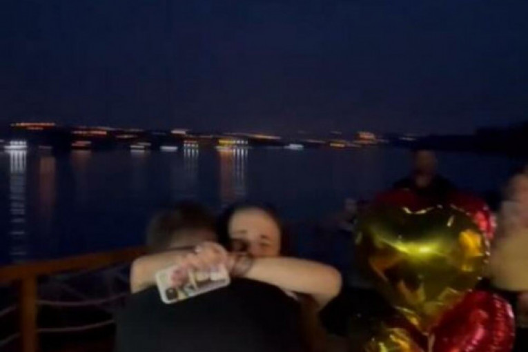 Viktor Živojinović verio devojku