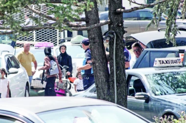 NA BEOGRADSKOM AERODROMU I DALJE KO NA DIVLJEM ZAPADU! Nova prevara divljih taksista: Ucenjuju mušterije da ih voze grupno!