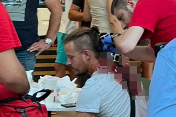 MOMAK JE PAO KAO SVEĆA, OKO NJEGA LOKVA KRVI: Očevidac stravičnog napada otkriva detalje haosa u Ada Molu (FOTO)