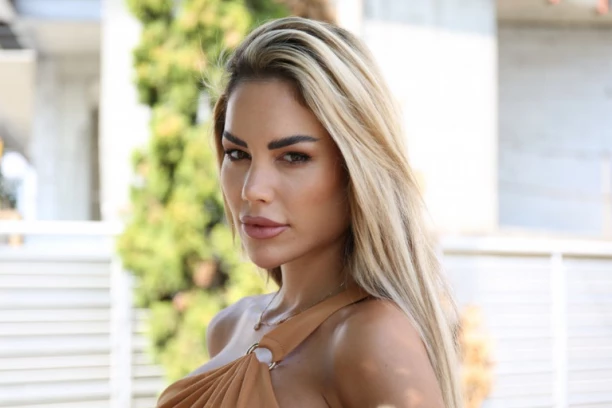 Iva Grgurić pokazala NOVOG DEČKA, mlađi je od nje, izgleda kao APOLON! (FOTO)