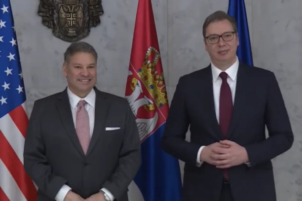 Vučić potpuno posvećen regionalnoj stabilnosti! Gabrijel Eskobar nahvalio predsednika Srbije na Bledu!