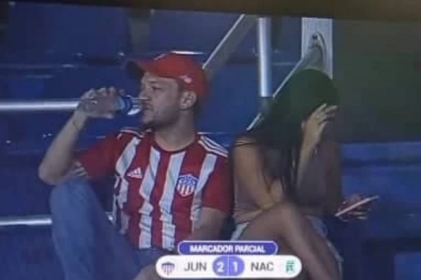 OTIŠLA JE S LJUBAVNIKOM NA UTAKMICU, a onda je usledio šok! Nije ni slutila šta će tamo da doživi! (VIDEO)