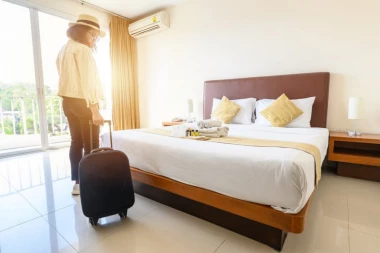 Pripašće vam muka, ove tri stvari NIKAKO NE DODIRUJTE U HOTELSKOJ SOBI! A pidžamu uvek sklanjajte na bezbedno, tvrde stručnjaci! (VIDEO)