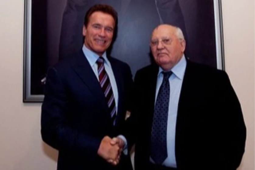 ŠVARCENEGER SE EMOTIVNOM PORUKOM OPROSTIO OD GORBAČOVA: Bio je moj heroj, imao sam sreću što je bio moj prijatelj! (FOTO)