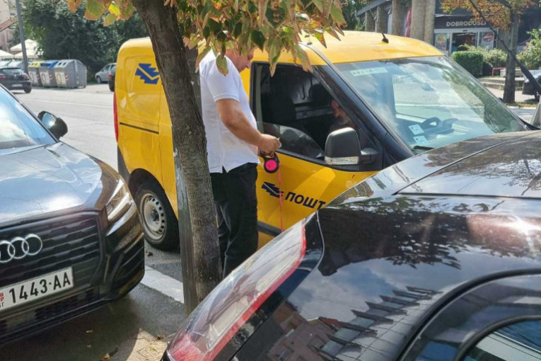 Taki Marinković ispred Pinka