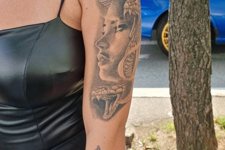 Sandra Bakša tetovaže