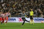 VAR i penal za Partizan! Procenite sami? Natho rutinski pogodio! (VIDEO)