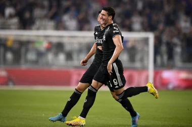 Vlahomanija i dalje traje! Dušan VELIKI novim slobodnjakom zasenio Torino! (VIDEO)