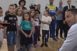 Sport treba da bude dostupan svakom detetu u Srbiji: Ministar Udovičić prvog dana nove školske godine sa osnovcima iz Obrenovca! (FOTO)