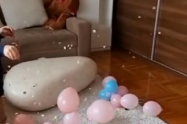 Jelena Kostov otkrila pol bebe