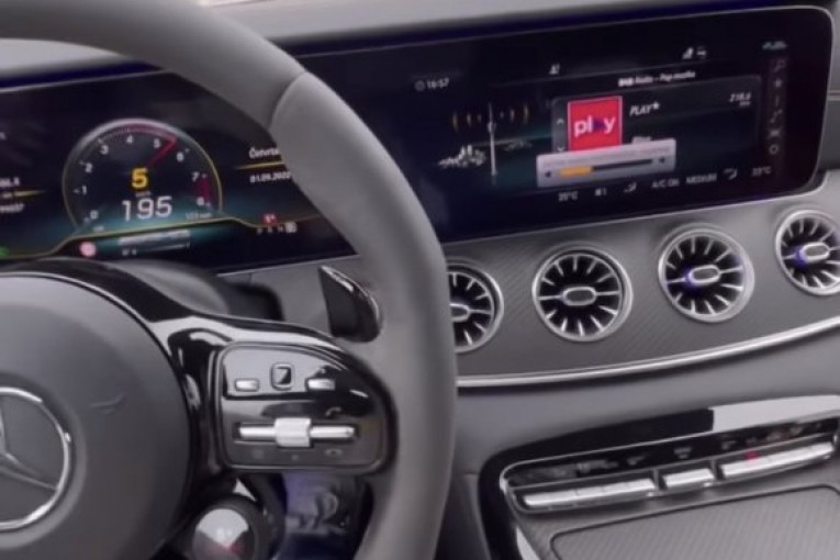 Dara Bubamara divlja za volanom