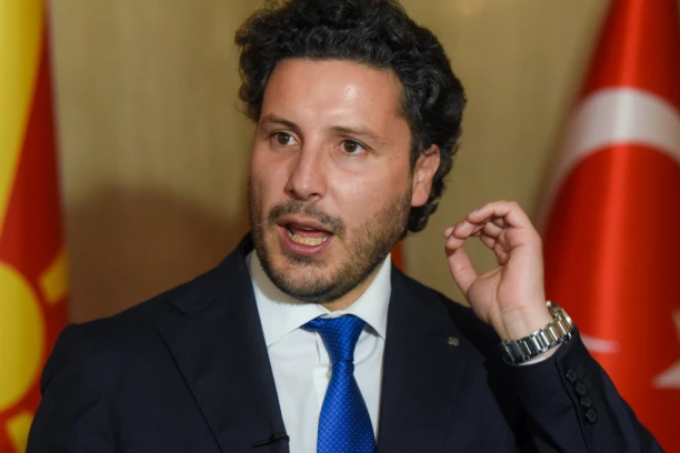 Dritan predaje inicijativu za razrečenje dva ministra