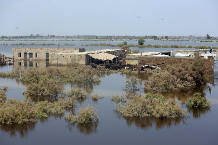 Amerika najavljuje još 10 miliona dolara pomoći Pakistanu zbog poplava