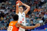 "ORLOVI" POČUPALI "LALE" U PRAGU - PUKLA STOTKA: Srbija na krilima Jokića i Micića trijumfalno započela Eurobasket!
