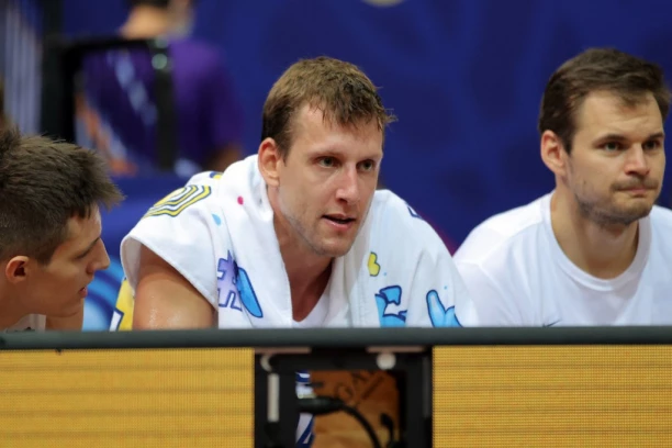 JOKIĆ ILI JANIS? Evo šta o tome kaže Jan Veseli!