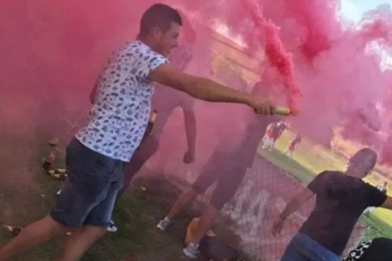 Derbi Opštinske lige Inđija-Irig-Stara Pazova obeležila sjajna atmosfera: Gosti na krilima navijača deklasirali velikog rivala! (FOTO, VIDEO)