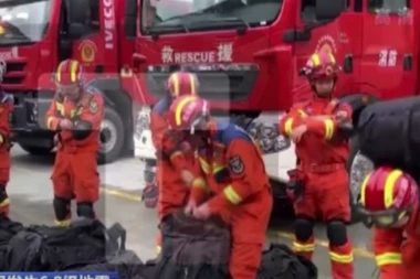 NAJMANJE 46 MRTVIH! Zemljotres jačine 6,8 stepeni pogodio kineski Sečuan! (FOTO)