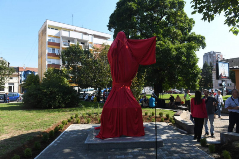 Spomenik u čast Šabana Šaulića