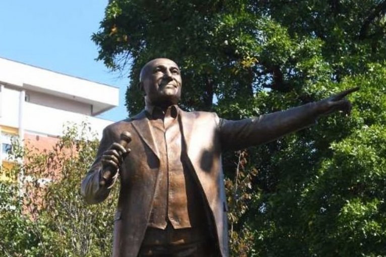 Spomenik Šabanu Šauliću u Šapcu