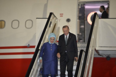 EVO KO JE EMINA ERDOGAN: Turskom predsedniku majka BRANILA da je oženi, JEDNU STVAR je odbila da uradi! (FOTO)