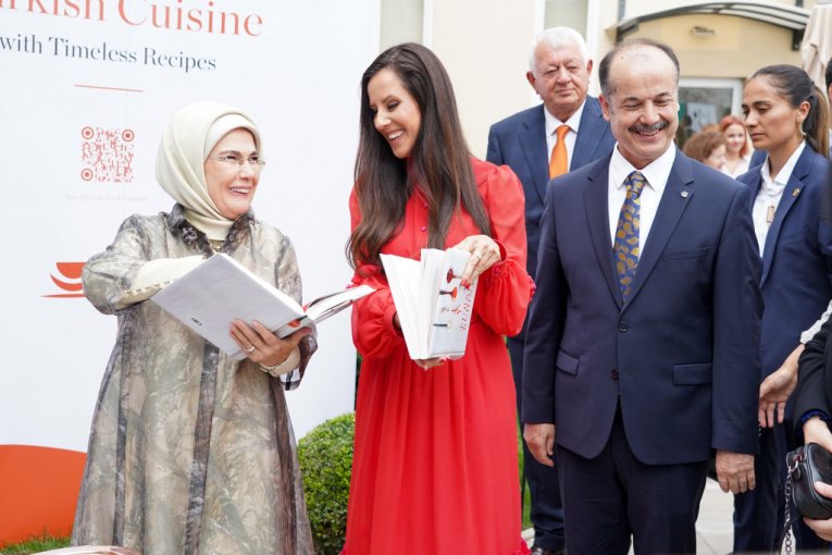 Emine Erdogan i Tamara Vučić