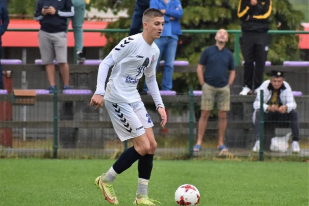 Crnobarski Stamford Bridž je spreman za mačvanski derbi!