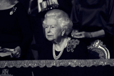 UDARAC U VREME RASTUĆE INFLACIJE: Kraljičina smrt će ojaditi Britance, koštaće do sedam milijardi dolara