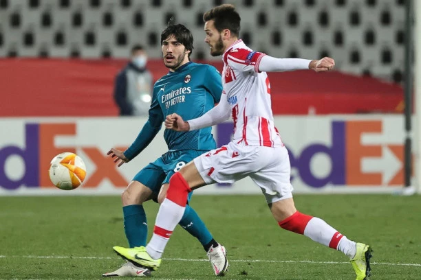 TONALI ISPITAN POVODOM SKANDALA: Nelegalno se kladio, spreman je da prizna da je ZAVISNIK!