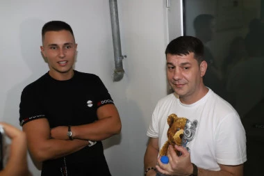 "Stvarno voliš TRANDŽE?" Ivan Marinković sastavio Miljaninog bivšeg zbog AFERE, on se pogubio! (VIDEO)