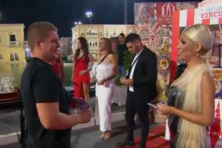 Četvrta grupa zadrugara useljava se u Belu kuću