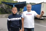 SRBIMA ZABRANILI ULAZ NA KIM: Pripadnici policije i carine u Prištini VRATILI humanitarce sa punkta na Jarinju (FOTO)