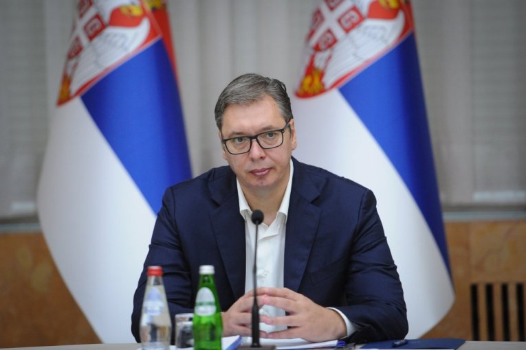 ISPISANE SU NOVE STRANICE ISTORIJE: Predsednik Vučić čestitao srpskom rvaču na osvojenoj medalji!