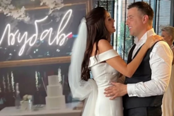 OŽENIO SE BIVŠI MUŽ Nataše Bekvalac: Ljuba Jovanović izgovorio sudbonosno "da", mlada izgleda kao MILION DOLARA! (FOTO)