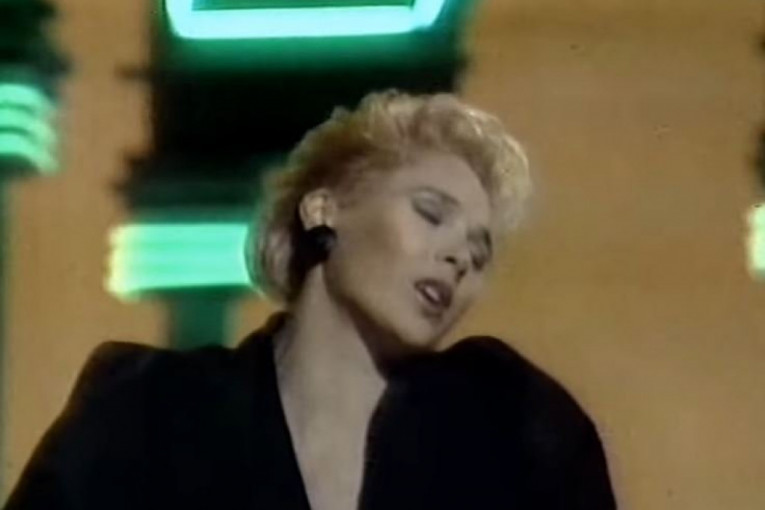 Marina Perazić slike