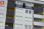 Vrelo fudbalsko popodne! Navijači sa prozora i krovova zgrada navijaju za Novi Pazar protiv Crvene zvezde! (VIDEO)