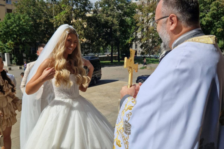 Saška Veselinov stigla u crkvu