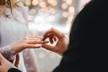 ''TATA, JA NE MOGU VIŠE'': Karambol na srpskom venčanju, mladoženja ustao sa stolice i svojim potezom ŠOKIRAO goste!