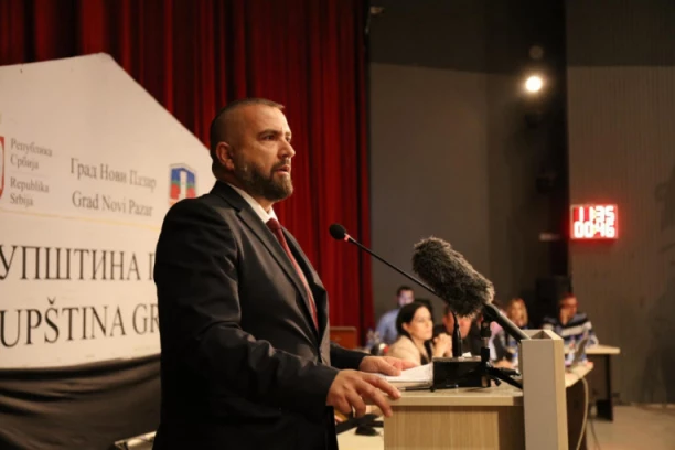 Napadnut odbornik u Novom Pazaru: Borim se protiv kriminalaca, DOSTA JE! (FOTO)