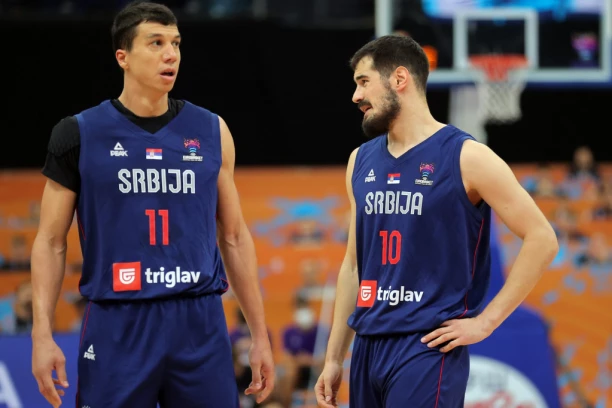 Kalinić i Lučić ne mogu zajedno, gde je Anđušić? Bivši reprezentativac GRMI na sav glas nakon KRAHA Srbije na Eurobasketu!