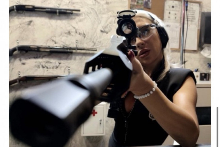 Jovana Jeremić, scene sa snimanja džinglova