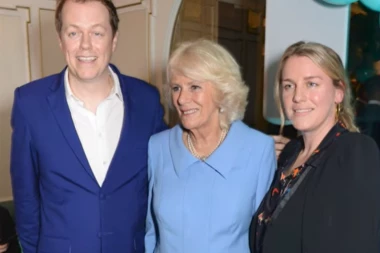 Ovo su deca kraljice supruge KAMILE! Ćerka joj se nije podnosila sa princom Vilijamom, a sin tvrdio DA JE OTPORNA NA METKE! (FOTO)