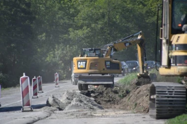 REPUBLIKA SAZNAJE! Radi se značajna saobraćajnica nadomak Beograda: Obezbeđena SVA SREDSTVA