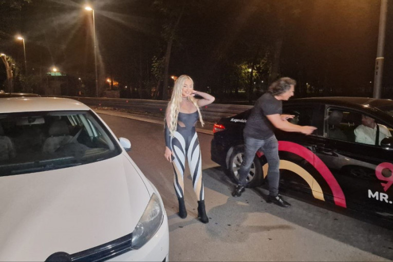 Maja Berović pred nastup u beogradskom klubu