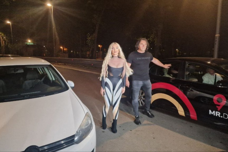 Maja Berović pred nastup u beogradskom klubu